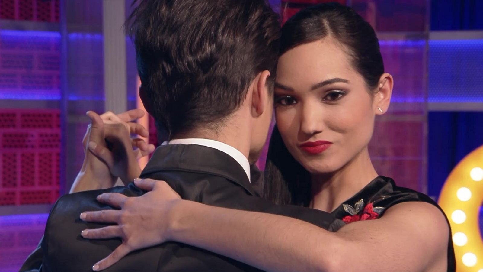 Culturas 2 - 'Empieza el baile' con Marina Seresesky Y Darío Grandinetti - ver ahora