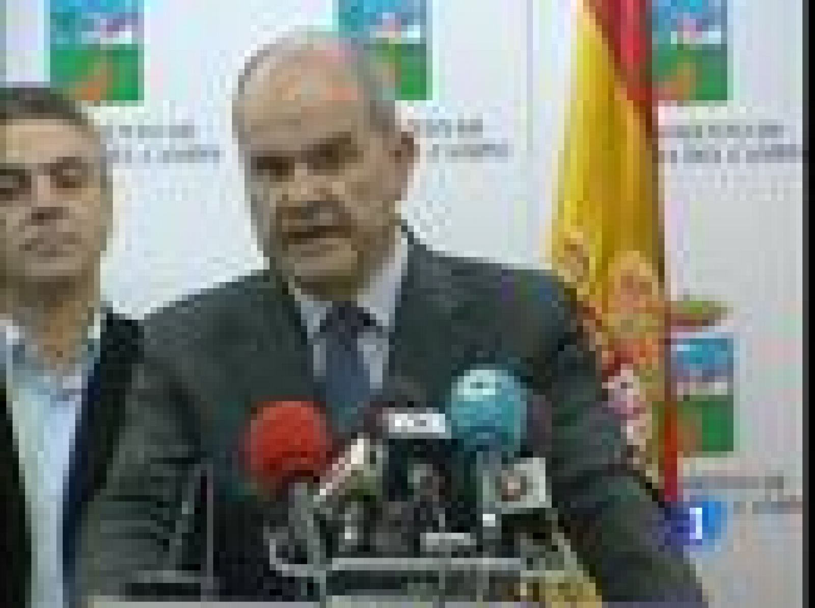 Críticas desde el Gobierno a las palabras que ayer pronunció en Bruselas el comisario Joaquín Almunia | Ver