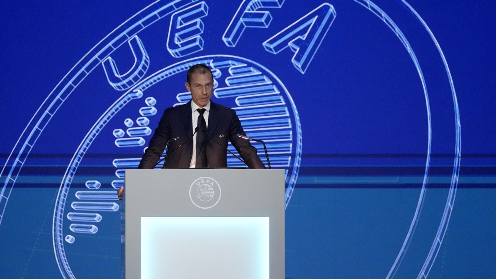 Aleksander Ceferin, reelegido presidente de la UEFA, carga contra la Superliga