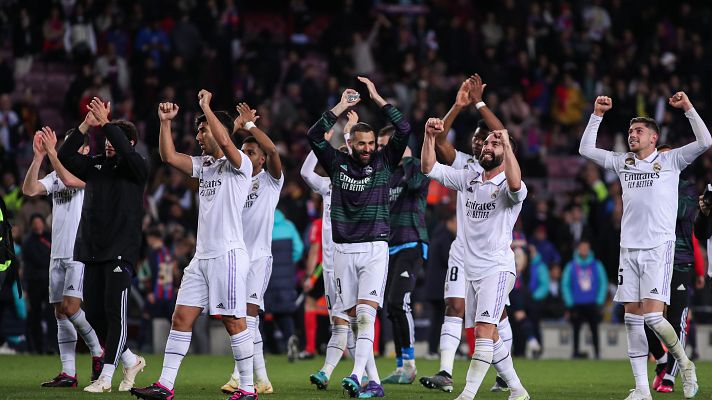Fútbol - El Madrid festeja en el Camp Nou el pase a la final de Copa