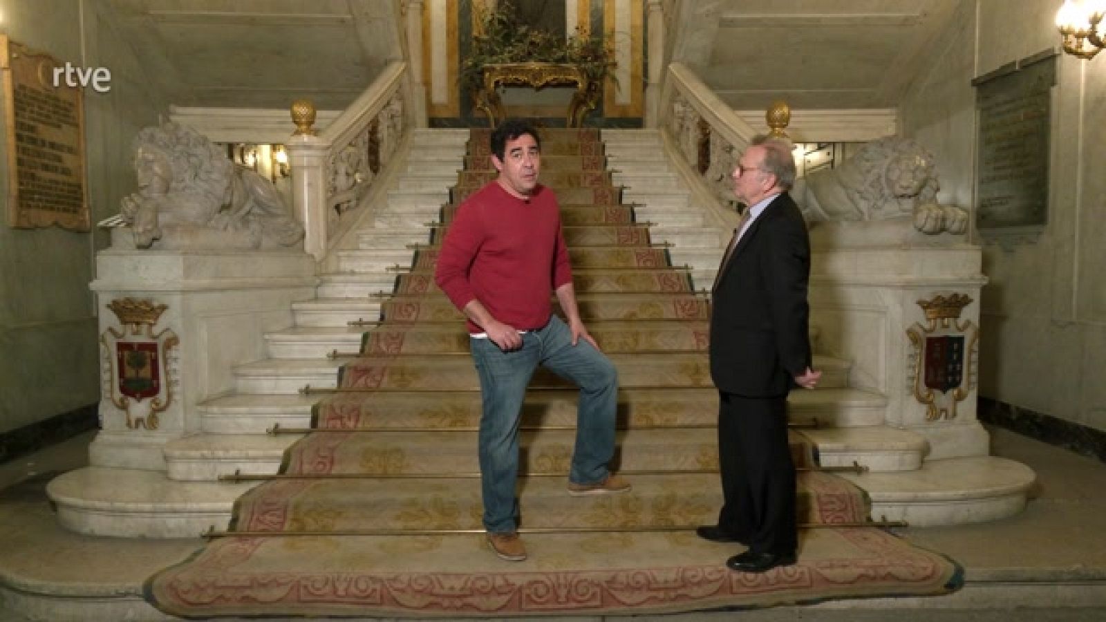 Pablo Chiapella se "convierte" en duque del Palacio de Santoña | Ver