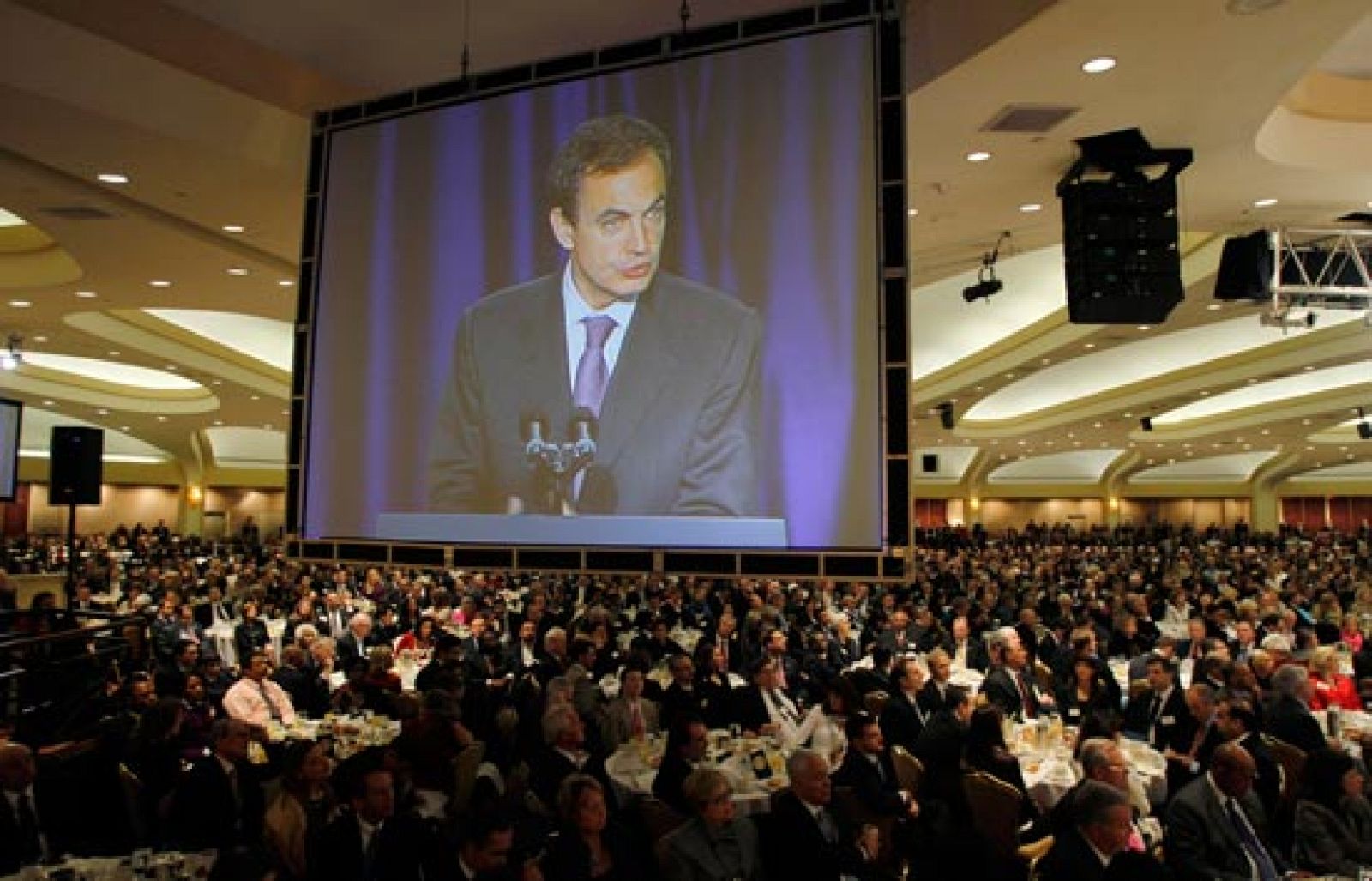 Reacciones al discurso de Zapatero en el Desayuno de la Oración en Washington | Ver