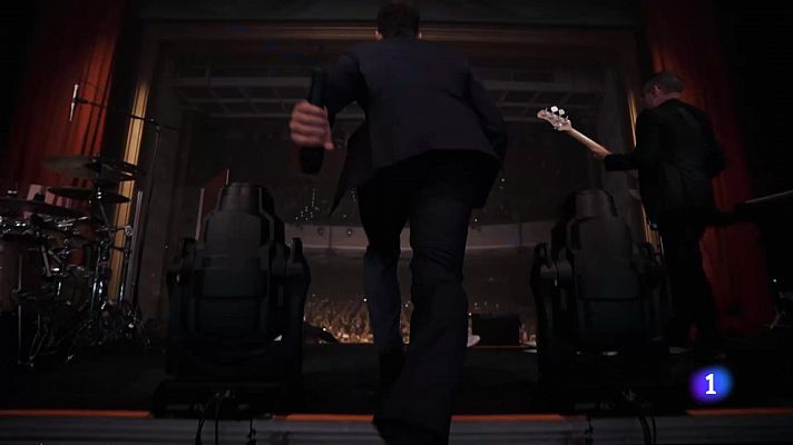 Telediario 1 - David Bisbal finaliza en Madrid la gira de sus 20 años de éxitos