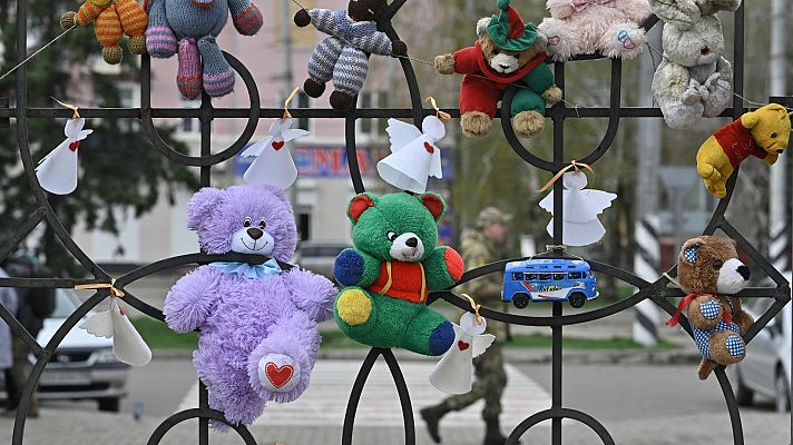 Telediario Fin de Semana - Kramatorsk recuerda a las víctimas del bombardeo a su estación de trenes