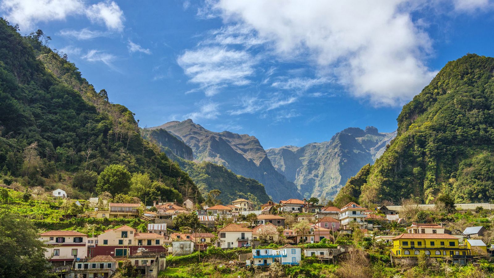 Paraísos cercanos - Madeira, la isla verde - Documental en RTVE