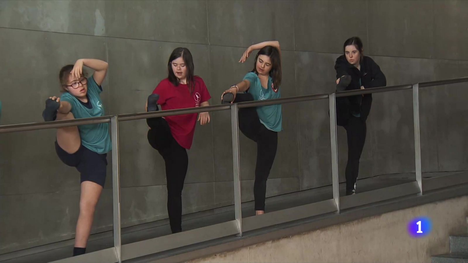 La gimnasia rítmica, mucho más que un deporte para los discapacitados intelectuales - ver ahora