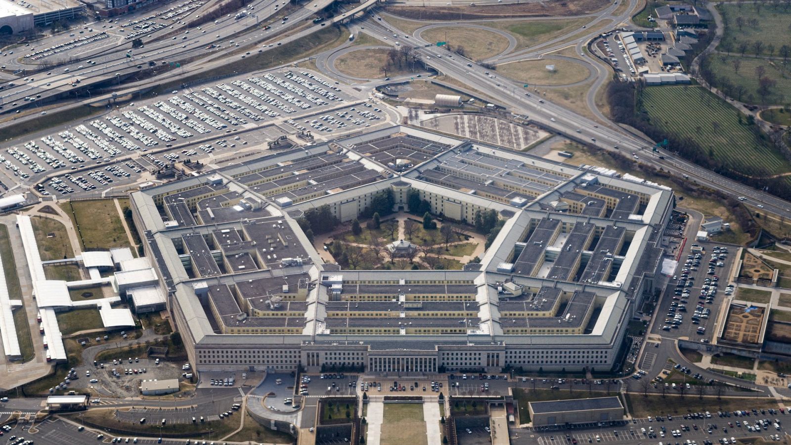 El Pentágono advierte de que la filtración de documentos es un "grave riesgo" para la seguridad de EE.UU.