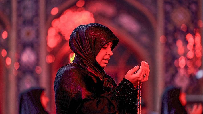  - Las mujeres en Ramadán no pueden maquillarse y quedan exentas del ayuno los días de regla