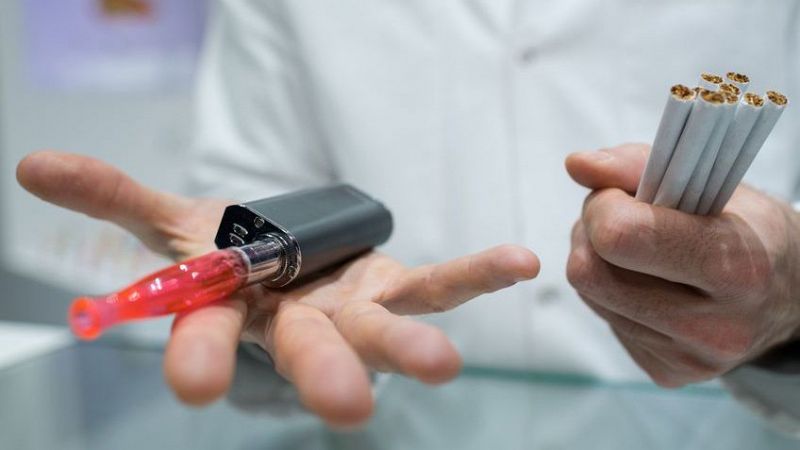 Sanidad saca a consulta pública el decreto para regular el cigarrillo electrónico y los vapeadores