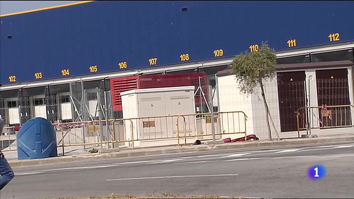 L'informatiu - Comunitat Valenciana - Llega una patera a Alicante con 43 inmigrantes a bordo