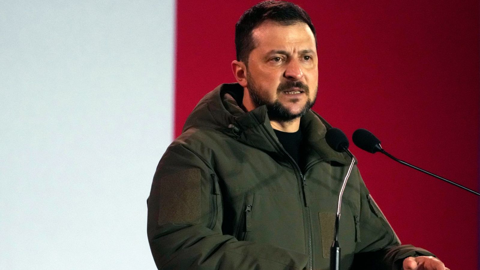 Zelenski pide la condena de la decapitación del soldado ucraniano | Ver