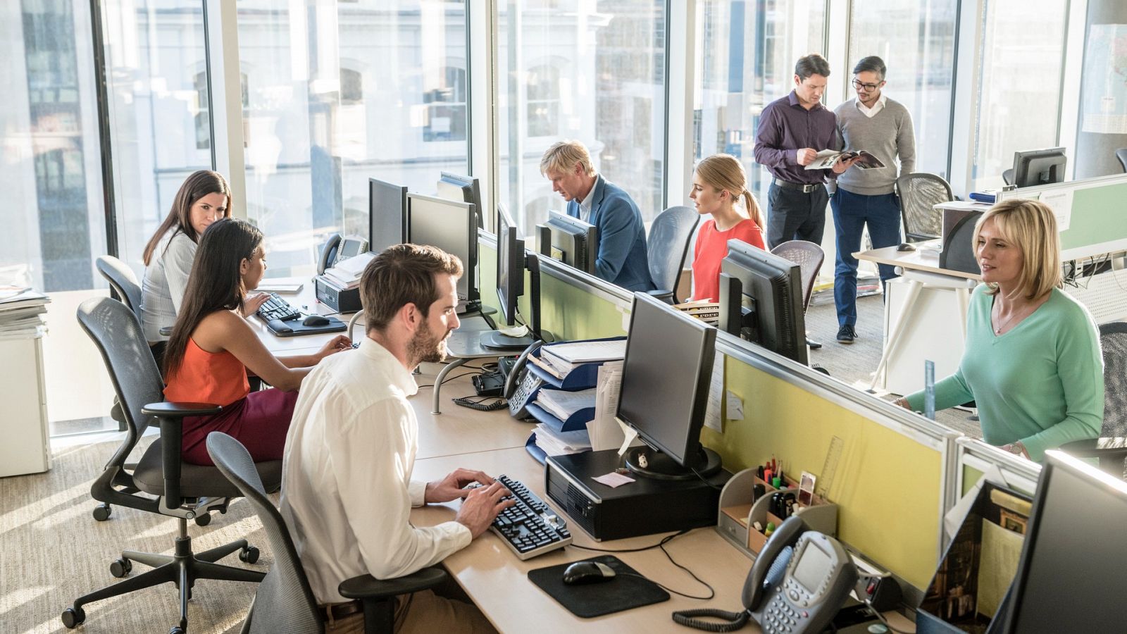 Jornada de cuatro días sin tocar salarios: ¿qué pymes tendrán derecho a ayudas del Gobierno?