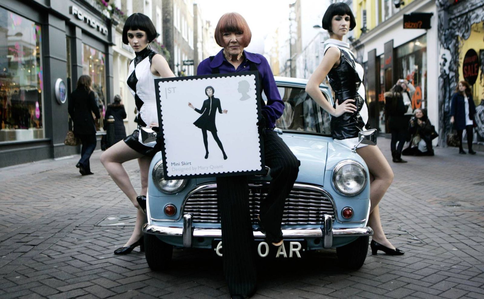 Muere Mary Quant, la diseñadora que popularizó la minifalda | Ver