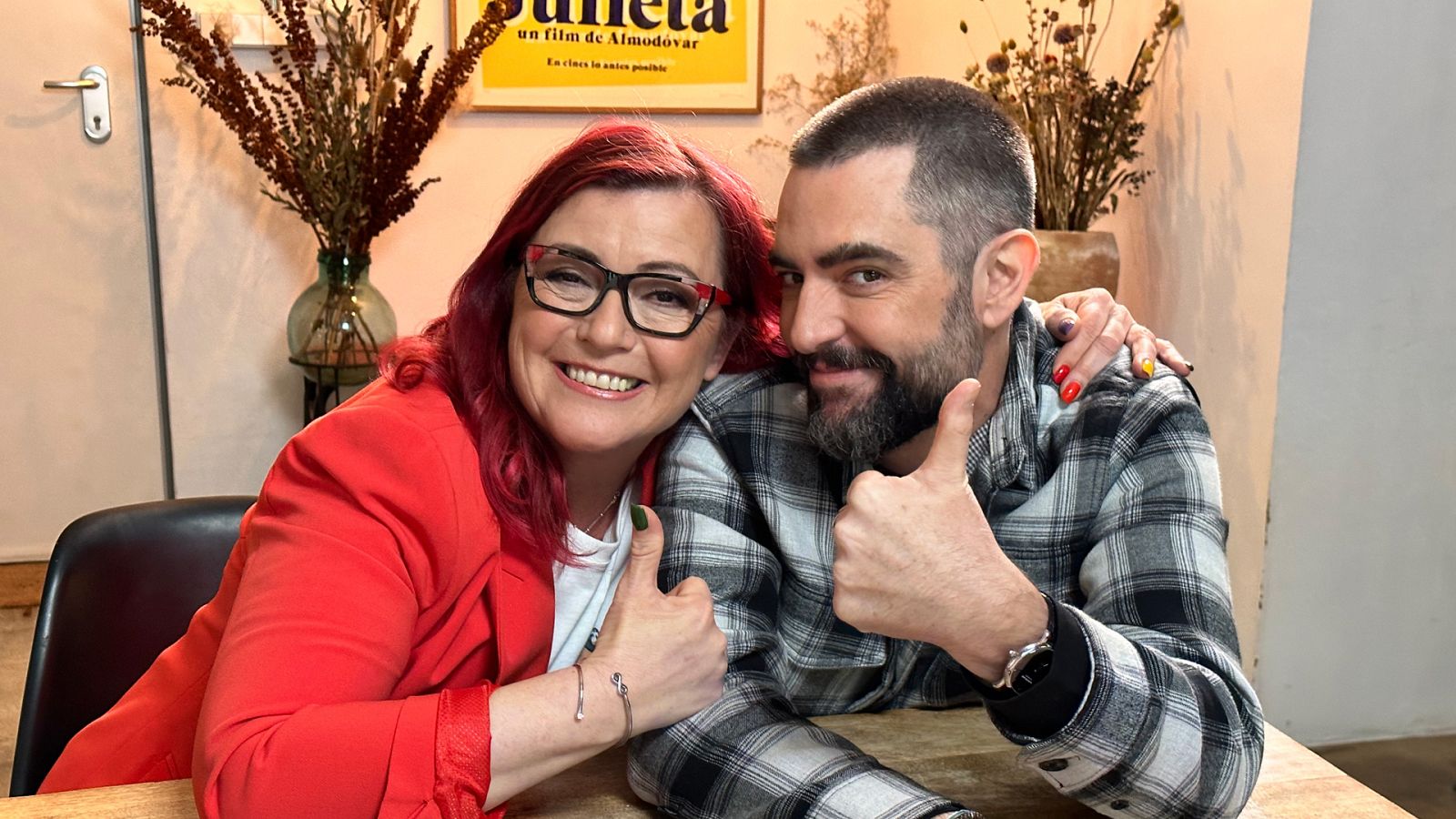 Una matemática viene a verte - Programa 2: Redes, influencers, pandemias y otras matemáticas del montón - Ver ahora