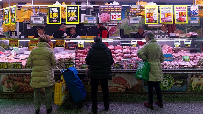 El IPC se modera al 3,3% en marzo por la luz y los carburantes, pero los alimentos se encarecen el 16,5%