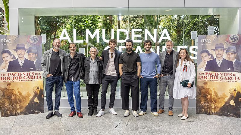 Presentación de la serie 'Los pacientes del doctor García', primera adaptación televisiva de una novela de Almudena Grandes