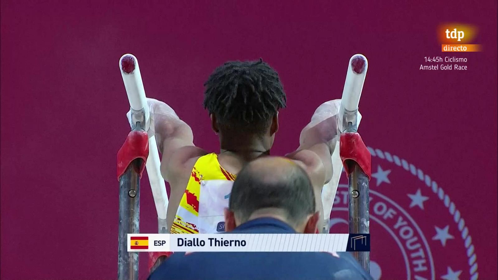 El español Thierno Diallo logra el bronce en barras paralelas en el Campeonato de Europa