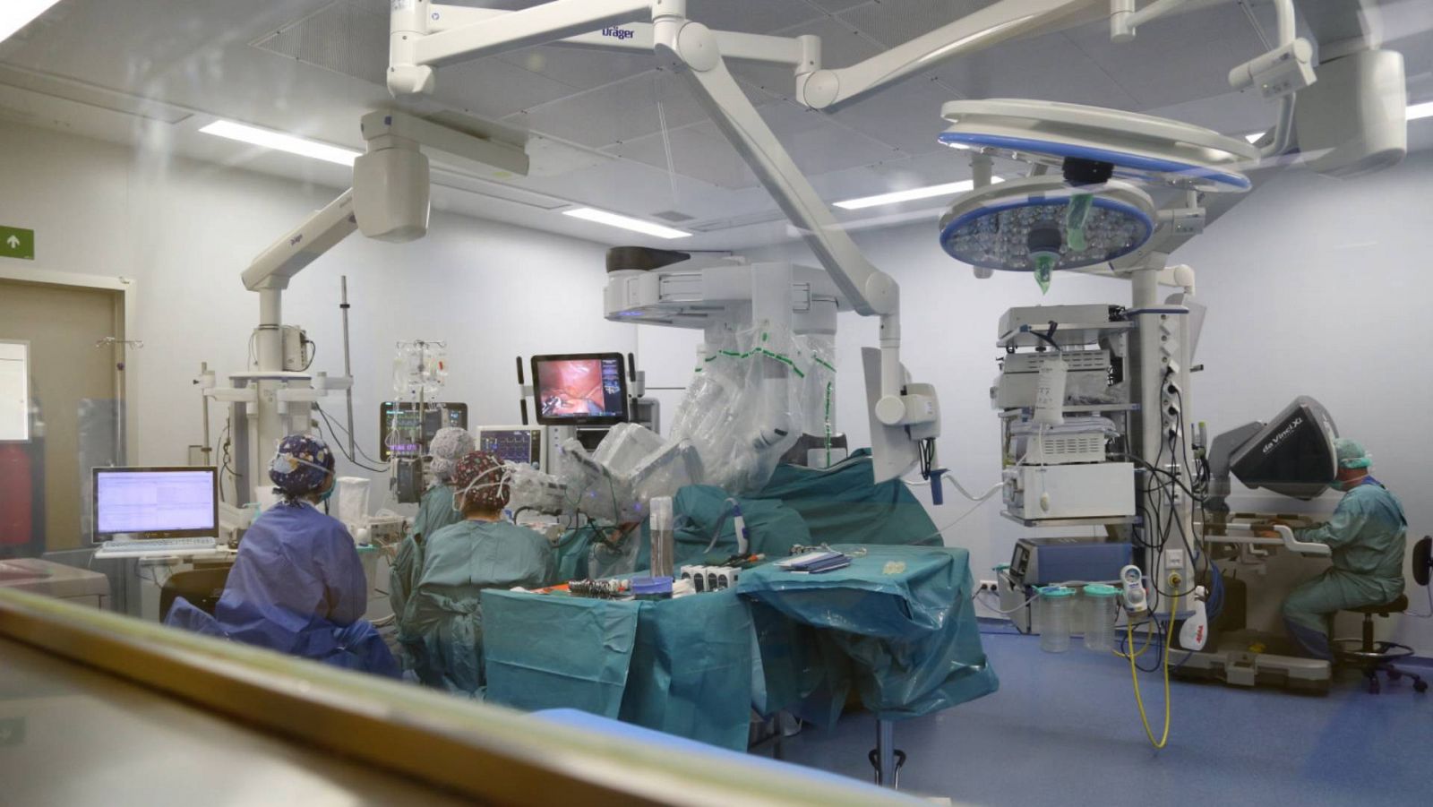 El Hospital Vall d'Hebron realiza el primer trasplante robótico de pulmón sin abrir el tórax