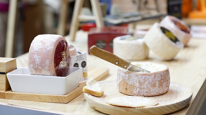 Telediario 1 - Madrid acoge el Salón Gourmets, con los mejores alimentos del mundo y las bebidas más lujosas