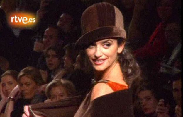 Penélope Cruz, la nueva Carmen (1998) - Personajes en el Archivo de RTVE | Ver