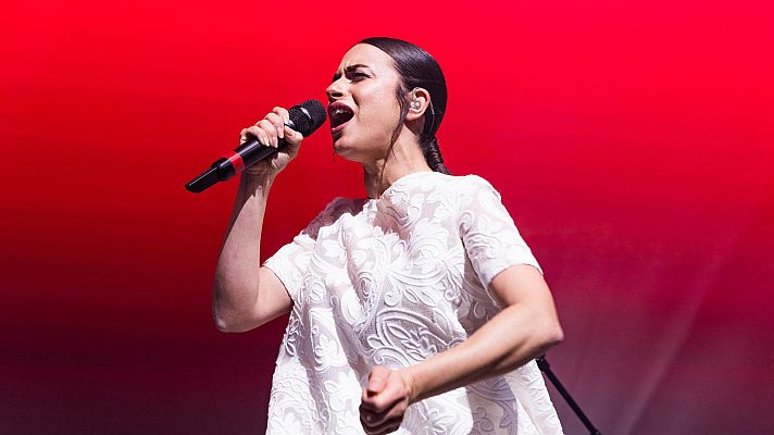Blanca Paloma canta "Eaea" en la London Eurovision Party