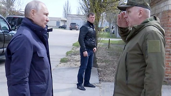 Telediario 1 - Putin visita a los mandos militares en los territorios ocupados de Jersón y LugansK