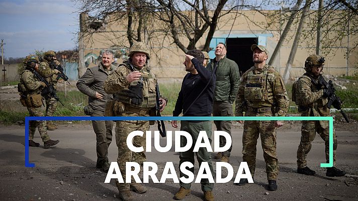 Guerra en Ucrania: Zelenski visita a sus tropas en Advíivka, en la provincia de Donetsk