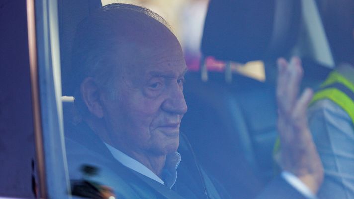 Telediario 1 - Del "situación esperpéntica" al "que haga lo que quiera": las reacciones políticas a la visita del emérito