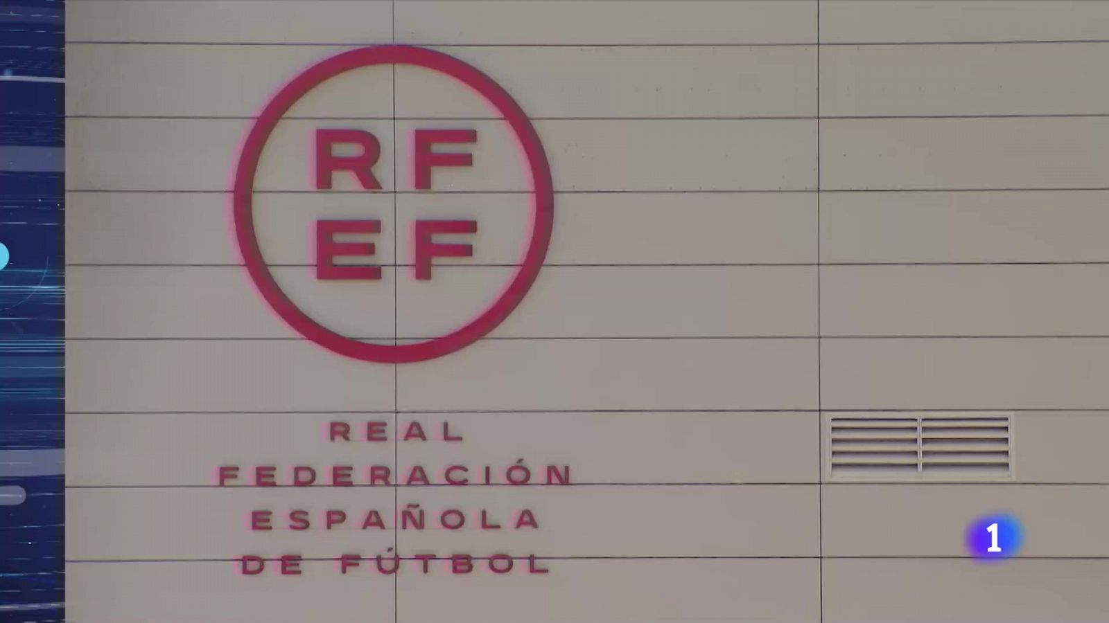 Competición abre expediente a Valverde por su agresión a Baena | Ver