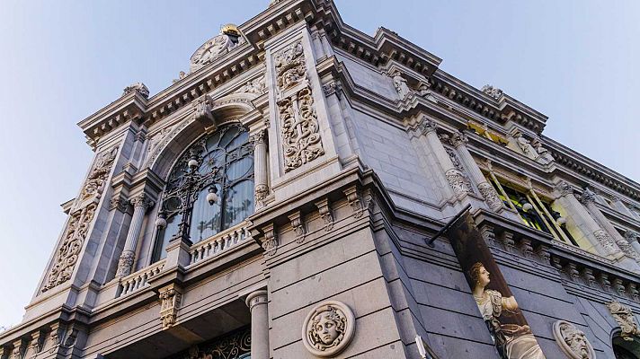 Telediario 2 - El Banco de España alerta: casi 400.000 familias se convertirán en vulnerables si los tipos de interés suben al 4%