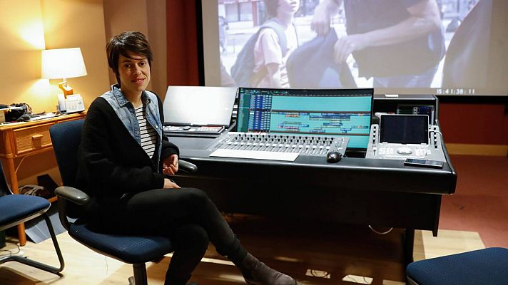 Telediario 2 - Llega a los cines "20.000 especies de abeja", la historia que triunfó en el Festival de Málaga