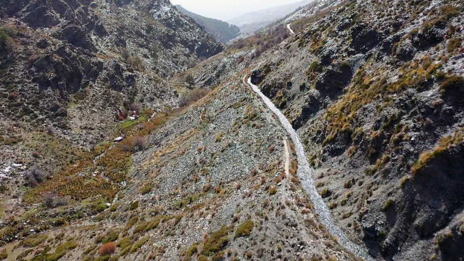 El escarabajo verde - Al borde del abismo I