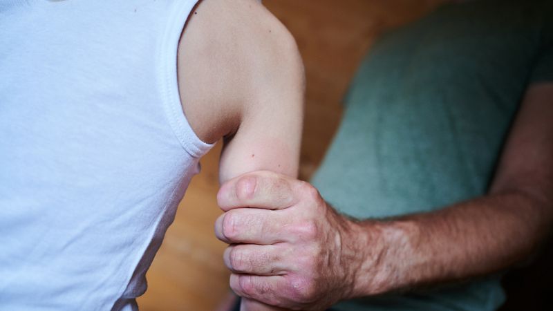 Vídeo: ¿Cómo funciona la Unidad de detección y prevención del maltrato infantil?