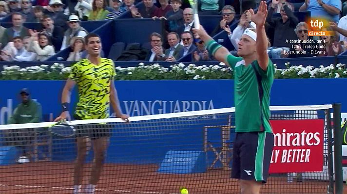 Tenis - Increíble punto de Davidovich a Alcaraz: la pelota le vuelve