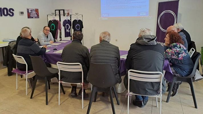 Telediario Fin de Semana - Podemos Fuenlabrada se encierra en su sede contra la "imposición" de una coalición que no avalan