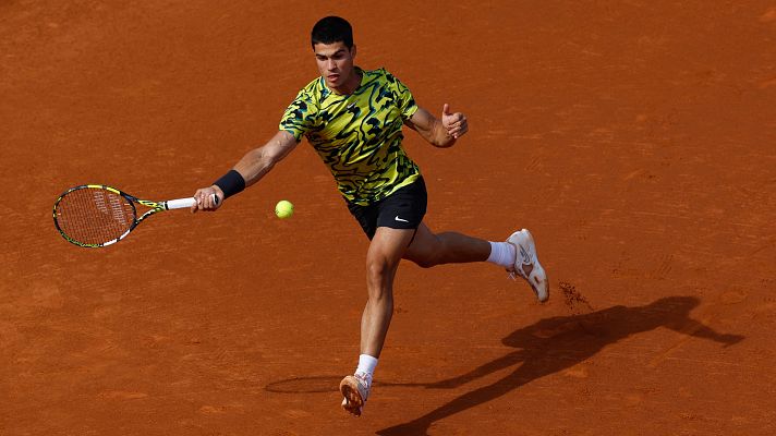 Alcaraz gana a Evans y se mete en la final del Godó