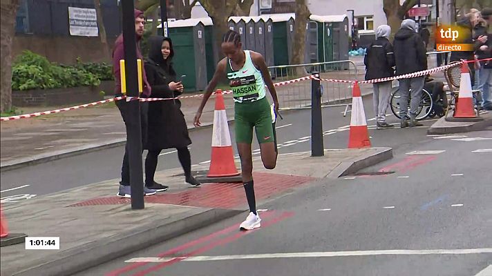  - El recital de Sifan Hassan en la Maratón de Londres: lesión a la hora de carrera, resurrección para volver al grupo y victoria al sprint