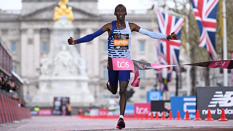 El keniano Kiptum logra la segunda mejor marca de la historia en la marat�n de Londres