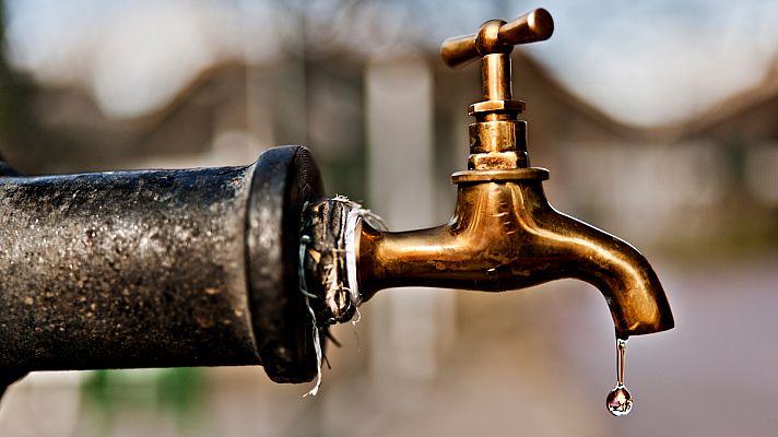 España pierde el 15% del agua suministrada por fugas y mal estado de tuberías