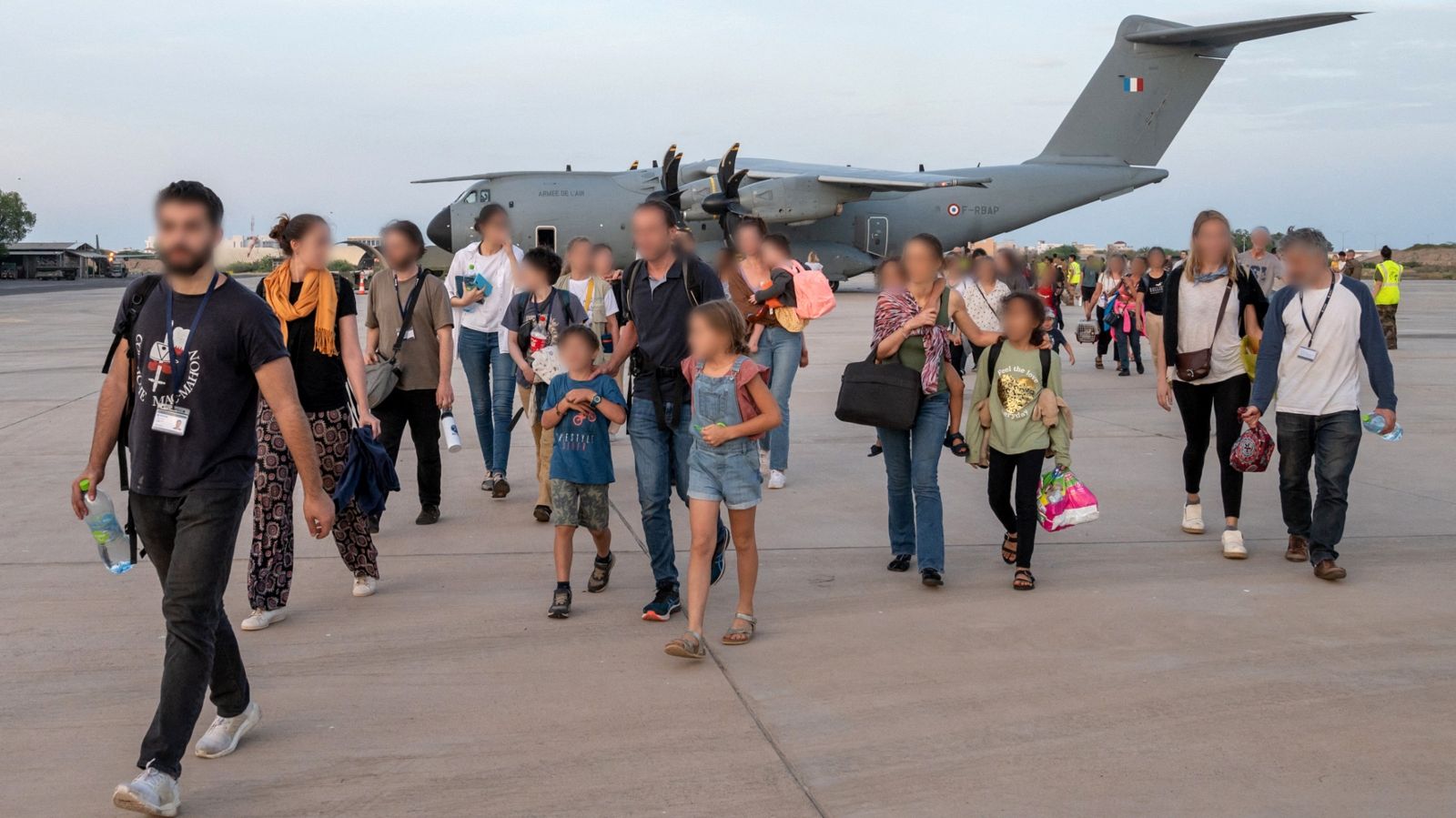 Yibuti recibe a los primeros europeos evacuados de Sudán