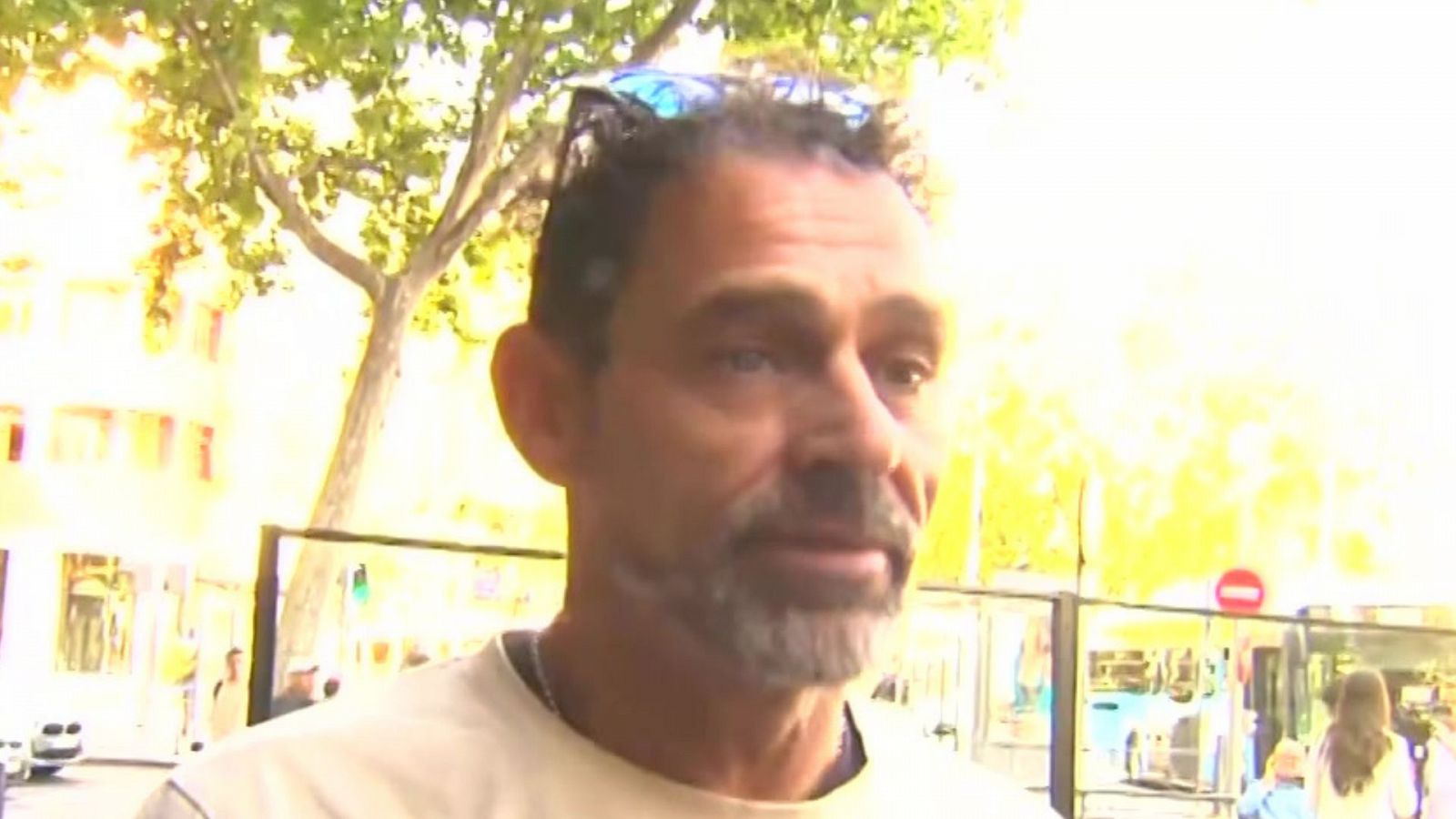 Padre de una de las víctimas mortales del incendio de Madrid: "Él no pensaría que esto iba a arder" - Ver ahora