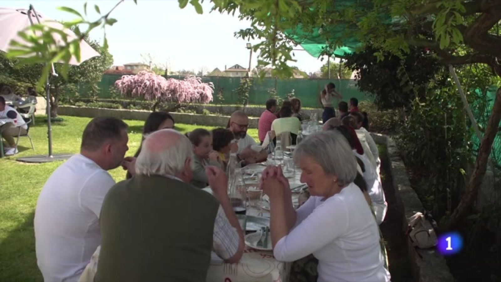Los furanchos gallegos, en temporada alta | Ver
