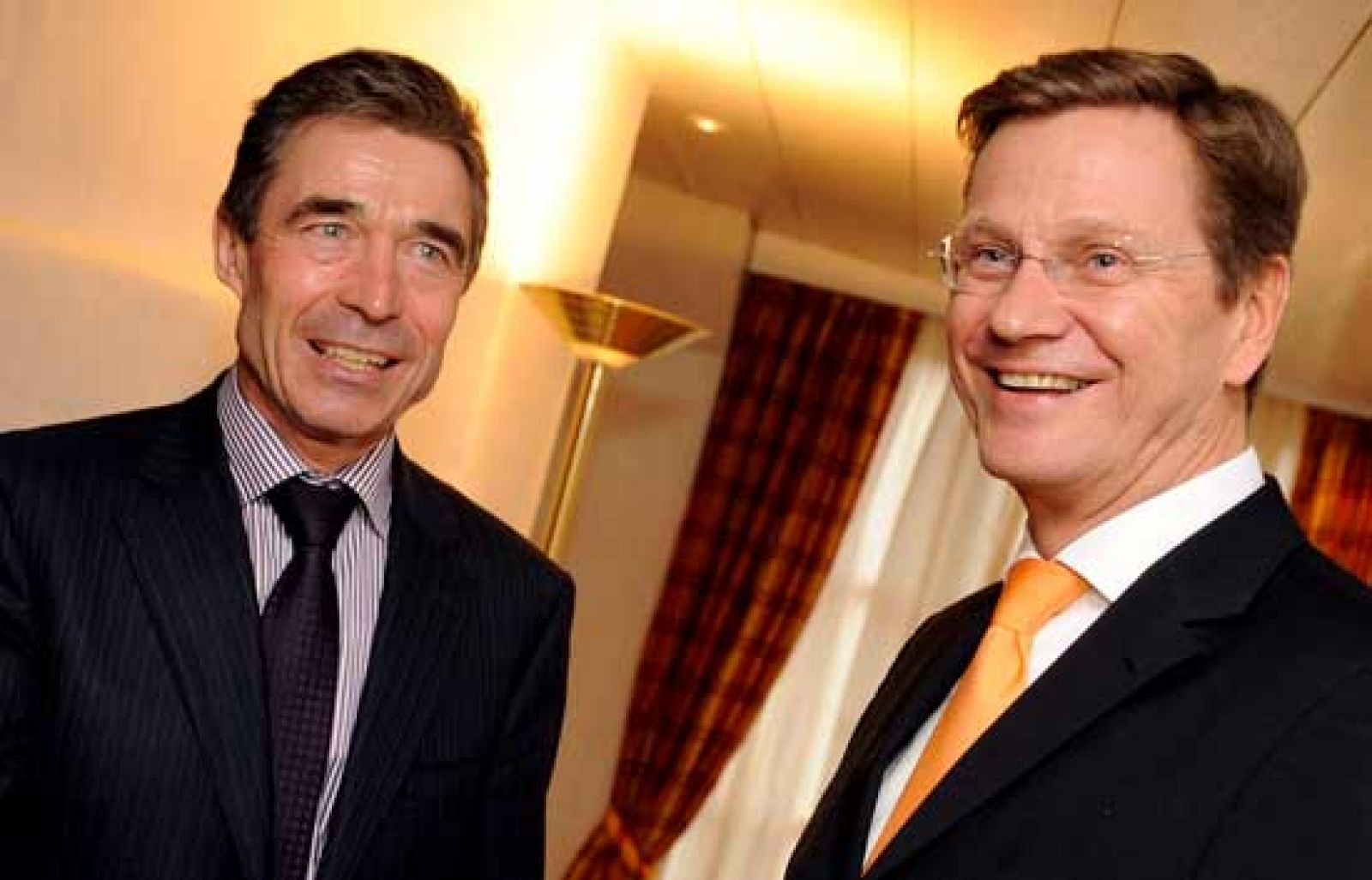 La OTAN quiere aliarse con China y la India | Ver