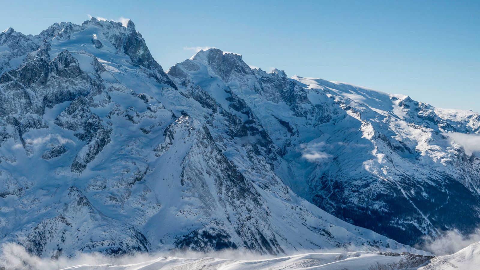 Graba su propia caída en los Alpes para concienciar en las redes