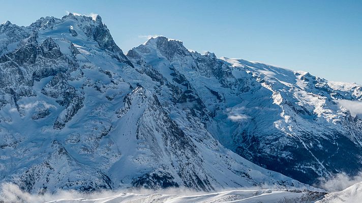 Un esquiador graba su propio accidente en los Alpes franceses para concienciar sobre la correcta equipación