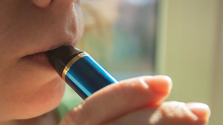 La hora de La 1 - Aumenta la moda de vapear entre los más jóvenes españoles