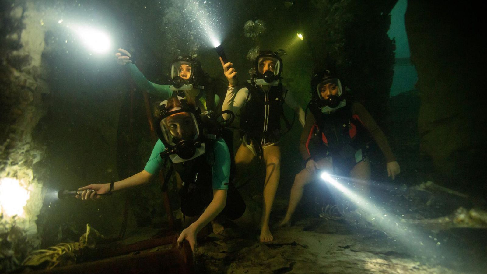 A 47 metros 2: El terror emerge - Cine