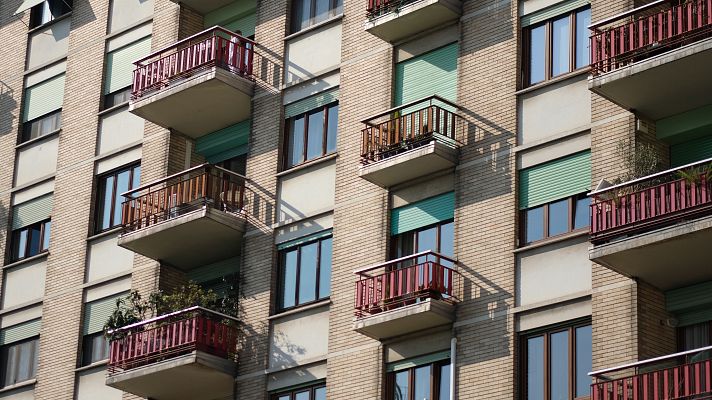 Telediario 1 - La ley de vivienda, en el centro del debate político