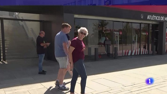 Telediario 1 - El Atlético de Madrid cumple 120 años y lo celebra vistiendo de azul y blanco como en 1903