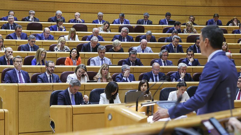 Último cara a cara de Sánchez y Feijóo en el Senado antes de las elecciones del 28M